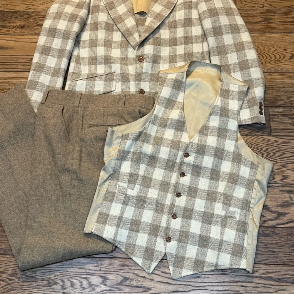 Vintage Topman 3pc.‎ Tan & Cream Buffalo Plaid Wool Suit Size Medium-ish C35